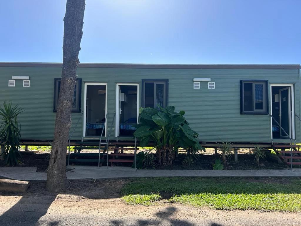 Gundy Pub & Caravan Park Gundiah Esterno foto