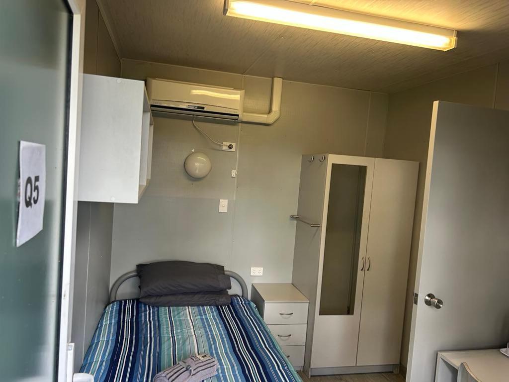 Gundy Pub & Caravan Park Gundiah Esterno foto