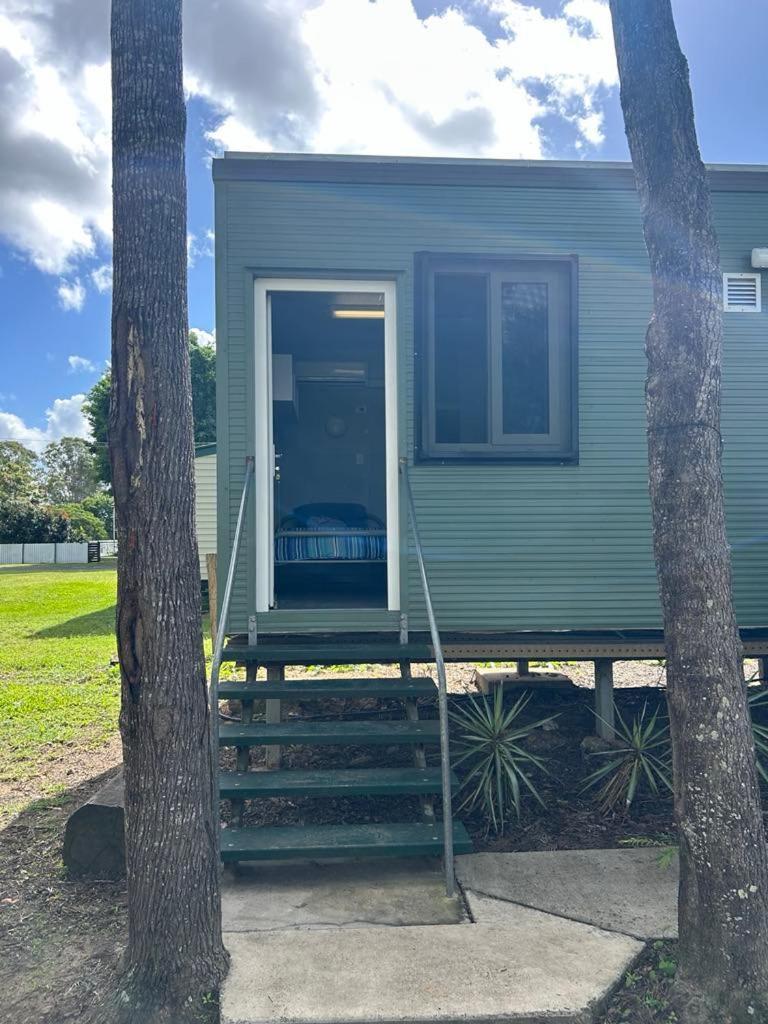 Gundy Pub & Caravan Park Gundiah Esterno foto